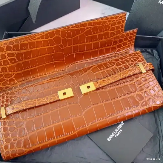 CROCODILE-EMBOSSED LEATHER CLUTCH YSL IN MANHATTAN 0613